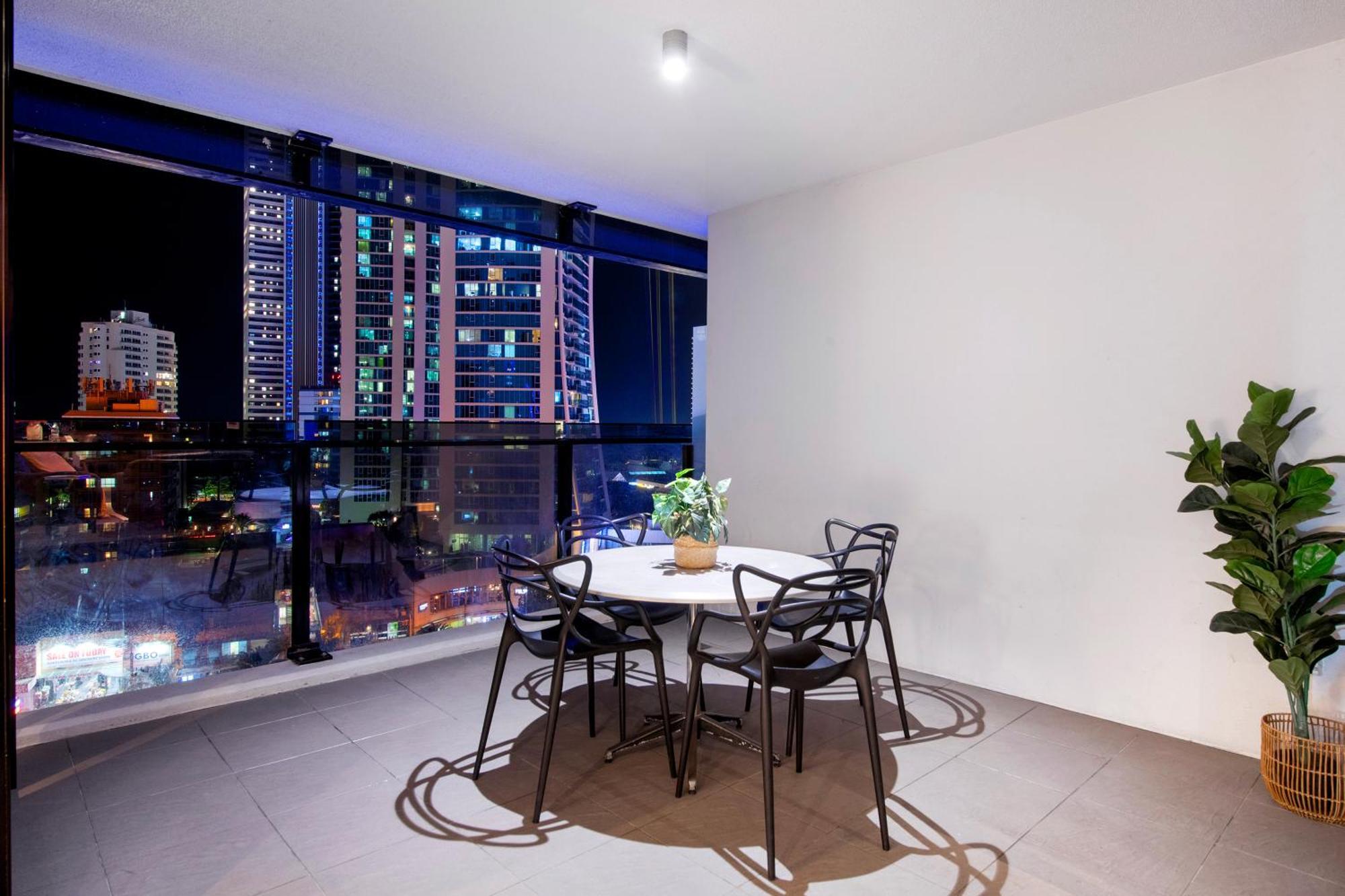 Ocean View Apartments With Balcony - Circle On Cavill - Central Location! - Self Contained & Privately Managed Gold Coast Exterior foto